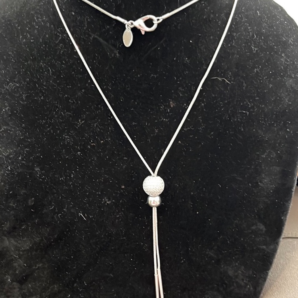 Express 19” Lariat necklace silver tone, NWOT